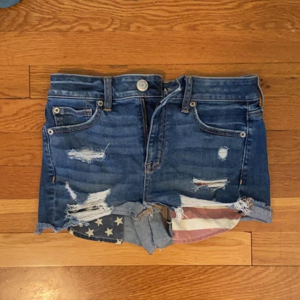 American eagle ripped jean shorts